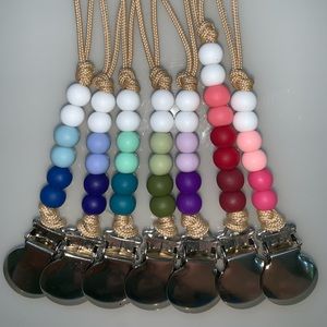 Pacifier clips